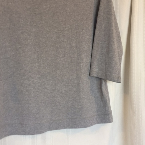 Gray Women's Top with Sparkle Accents Used 1X - Picture 7 of 14